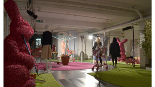 oasis fashion store layout using verde grass