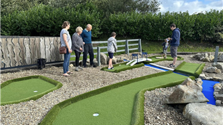 verde prime green for crazy golf surfaces