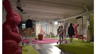 green artificial grass for oasis fashion shop display