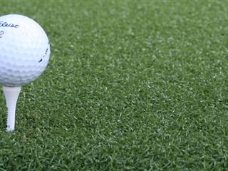 Tee on Super Verde Tee Turf (Non Infill)