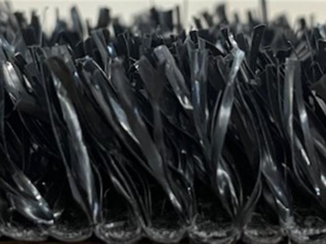 side view of Verdeturf Black - 0.40m x 1.35m
