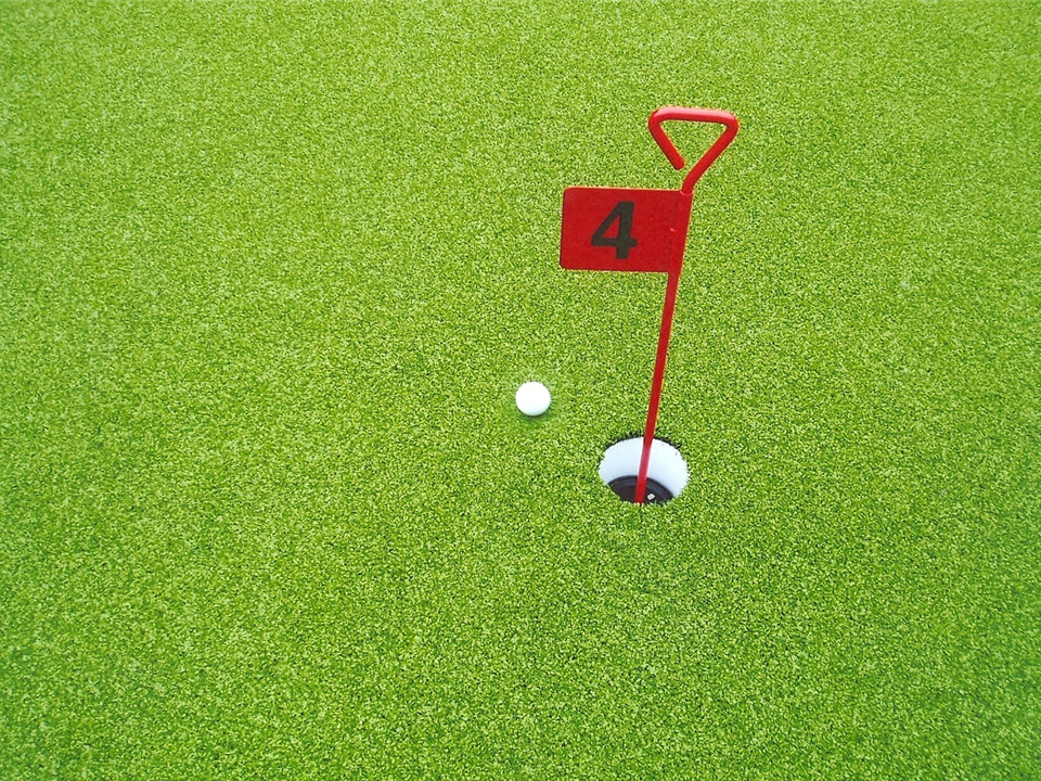 Golf Putting Flag A standard plastic coated steel putting flag