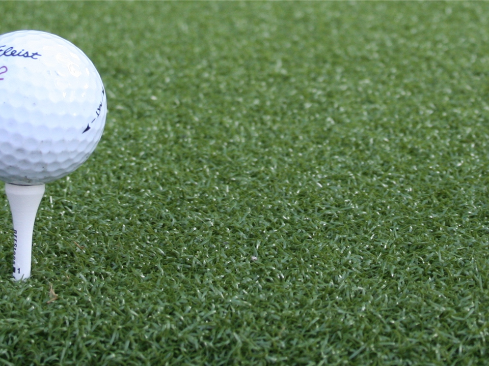 Tee on Super Verde TeeTurf (Non Infill)