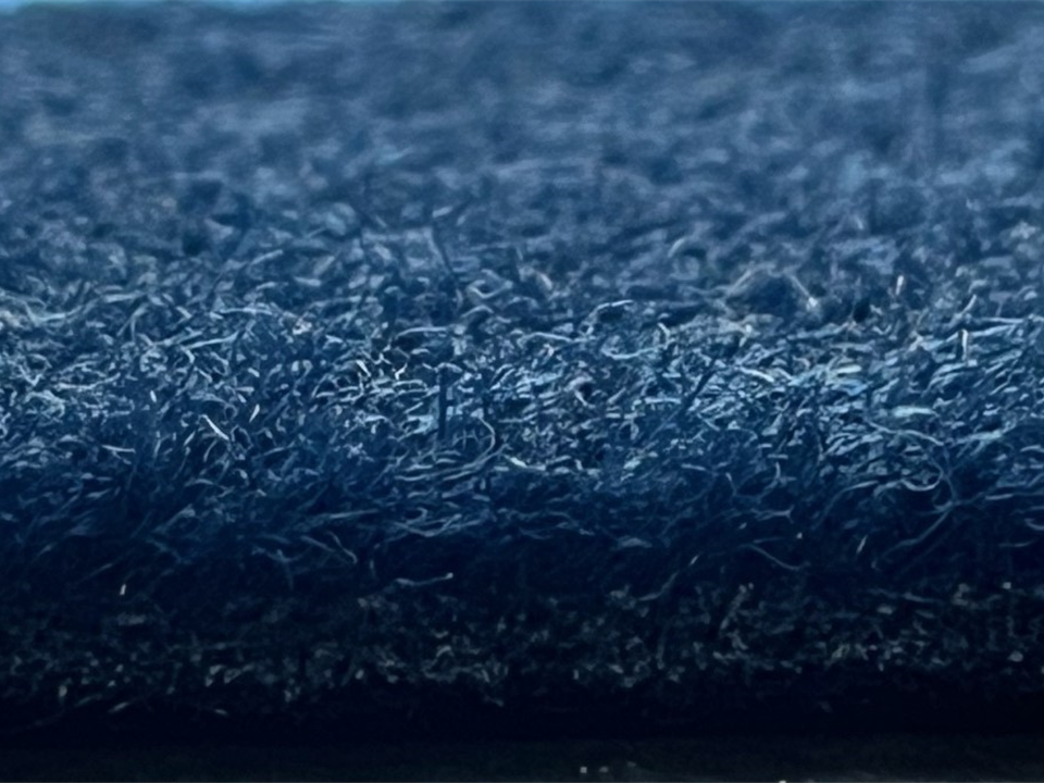 side view of VerdePlay navy