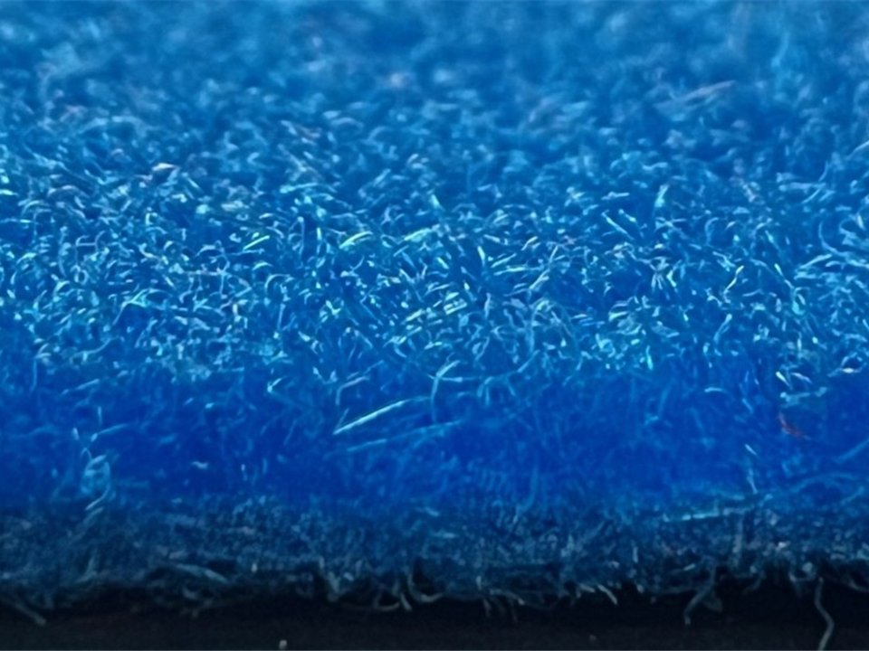 side view of VerdePlay Blue