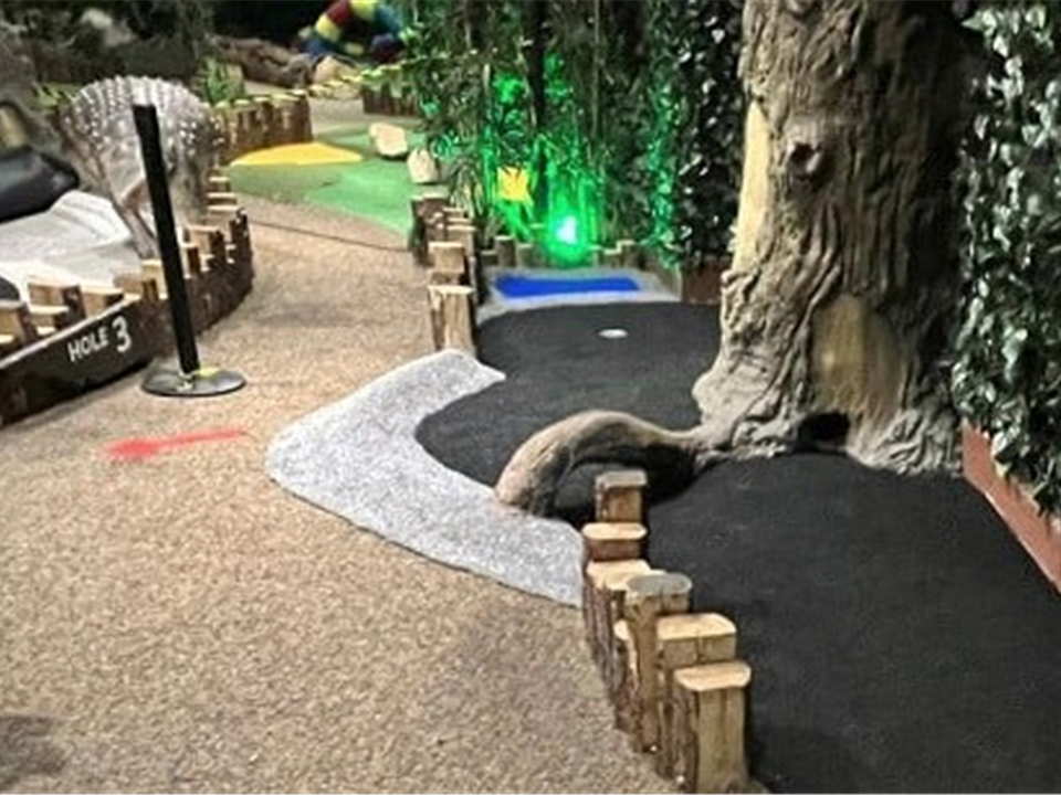 groovy grass grey at crazy golf