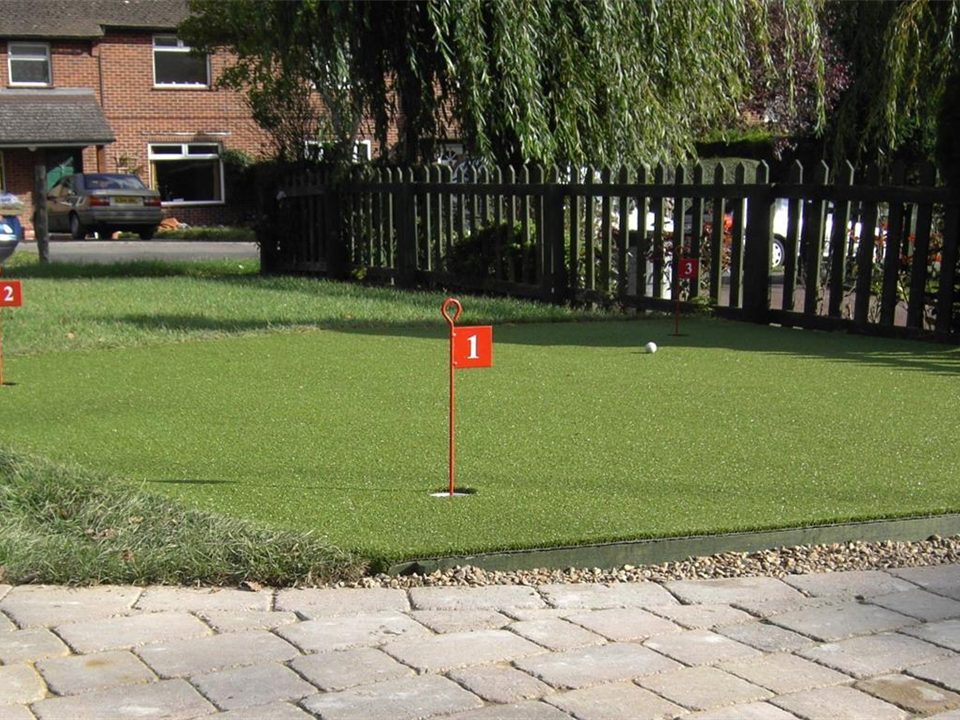 Putting Green By Look Real Lawns - Super Verdeturf