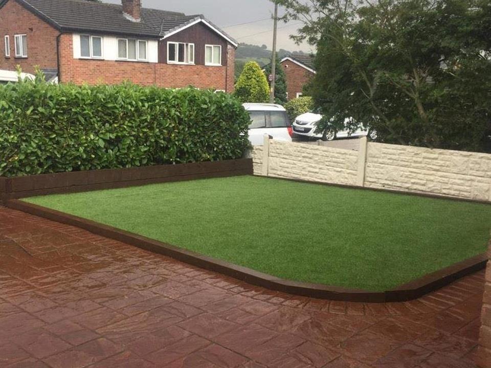 Verde Lawn by Mark Wilkinson