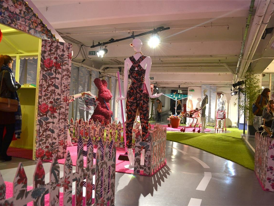 Oasis SS14 Press Launch - Groovy Grass