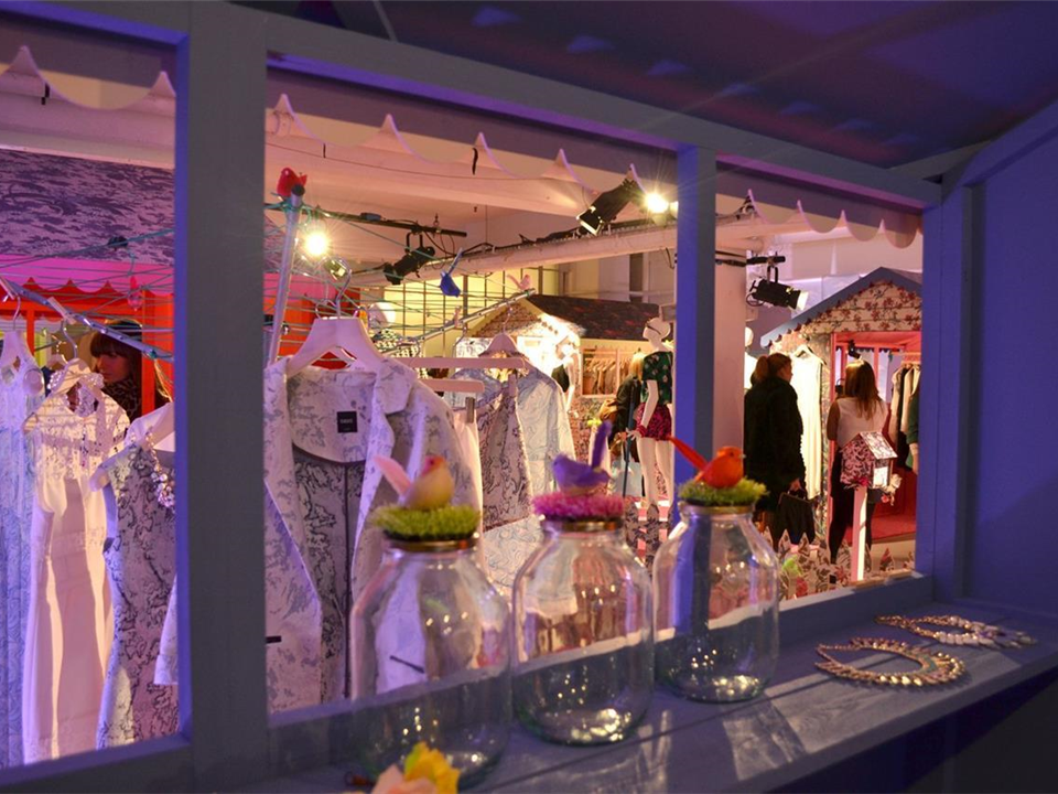 Oasis SS14 Press Launch - Groovy Grass