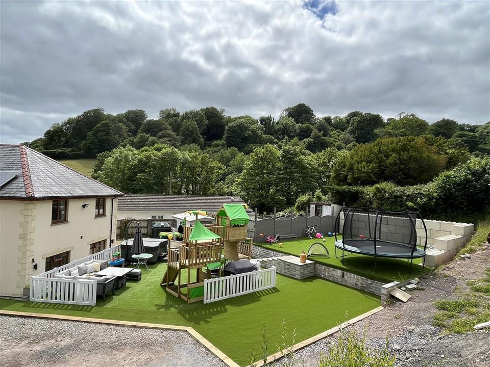 Verde Tempo 30mm - Cover Solutions Installation