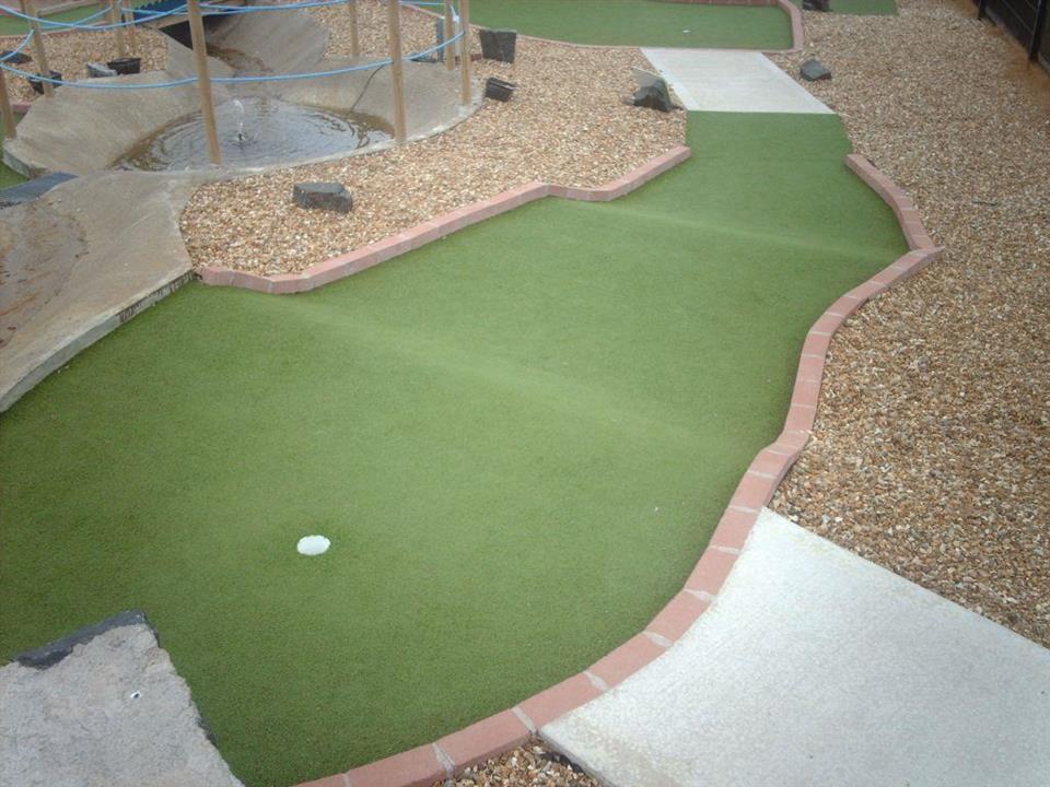 Putting By SV GRounds
