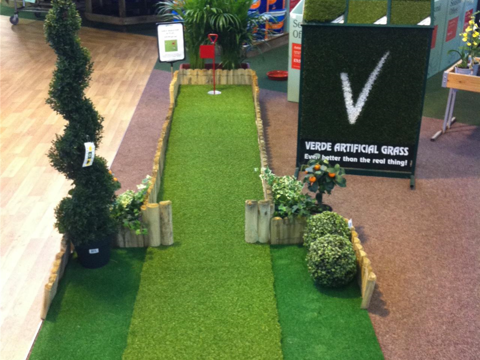 Brighton Garden Centre, Created a practice putting area instore!