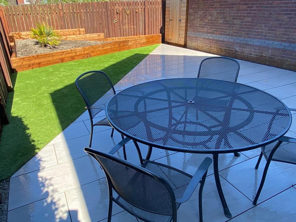 Bolton Landscapes - Verde Tempo