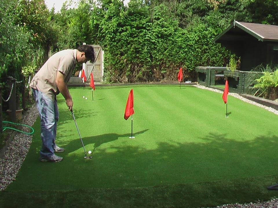 Putting By SV Greens