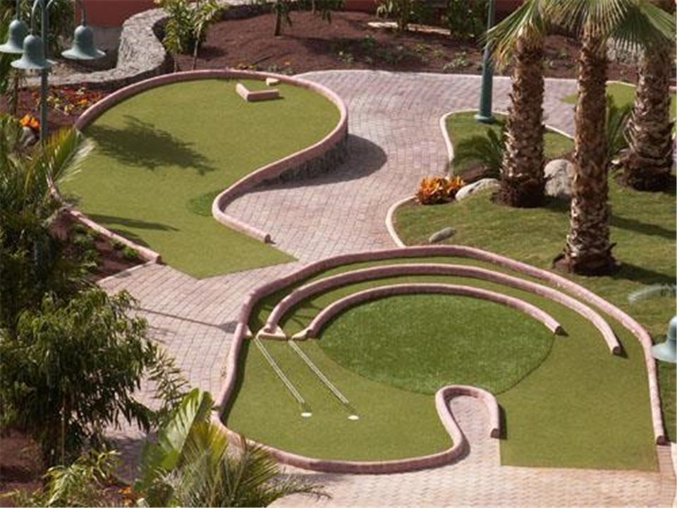 Artificial Grass Mini Golf in Tenerife
