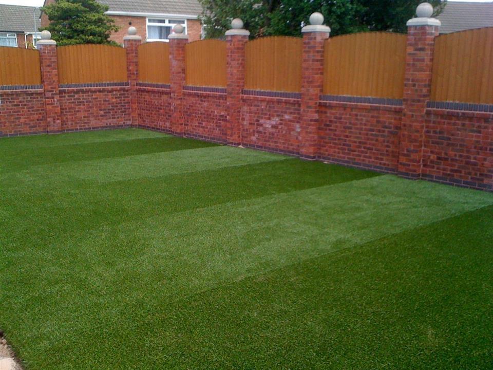'Stripy Lawn' using Verdeluxe - Adams Landscapes