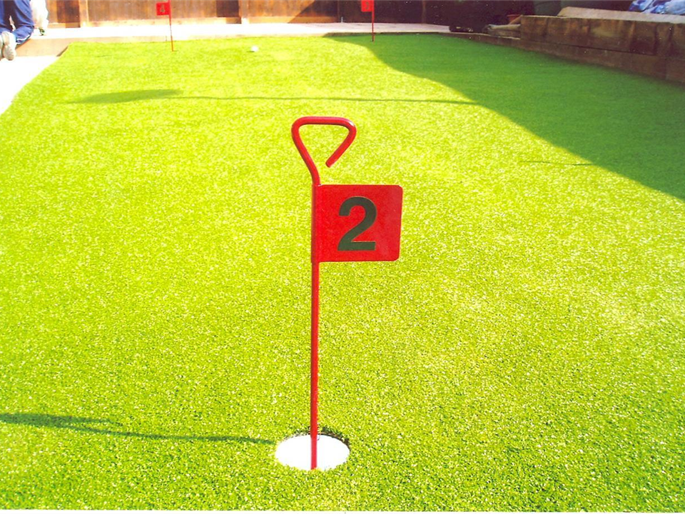 Special Branch Install Super Verdeturf Putting Green