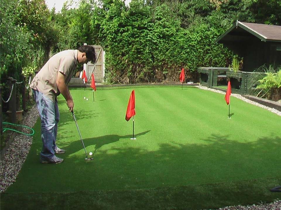SV Grounds Install Home Putitng - Super Verdeturf