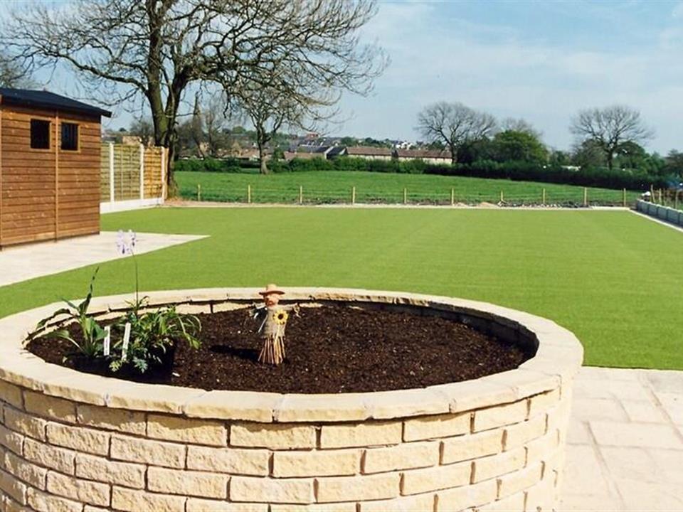 Mr & Mrs Holden of Longridge - Super Verdegrass