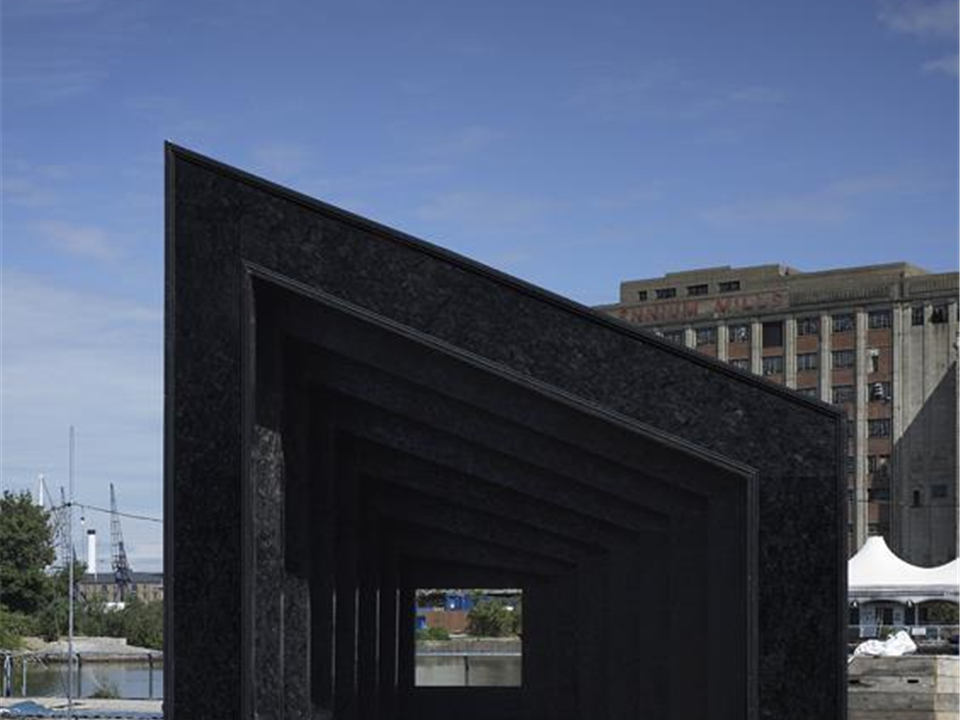 Red & Black Goovy Grass