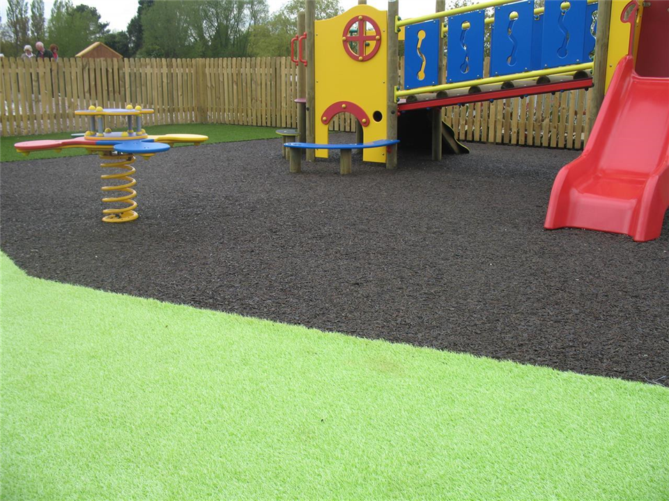Groovy Grass &ndash; Playground