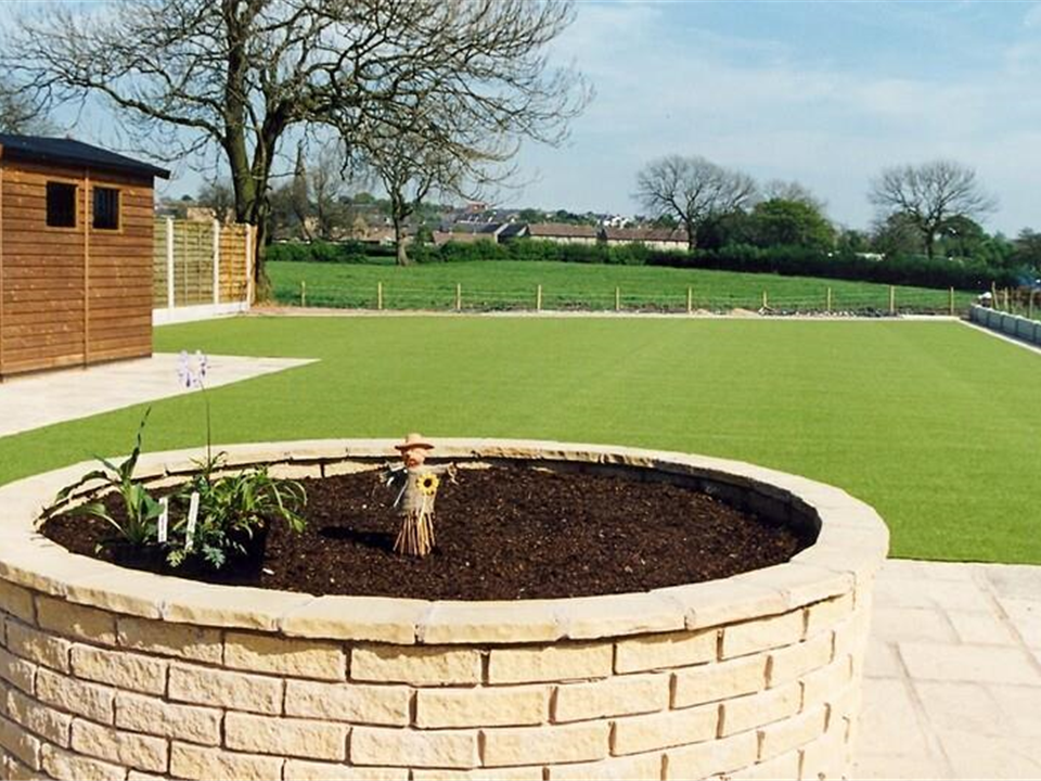 Mr & Mrs Holden of Longridge - Super Verdegrass