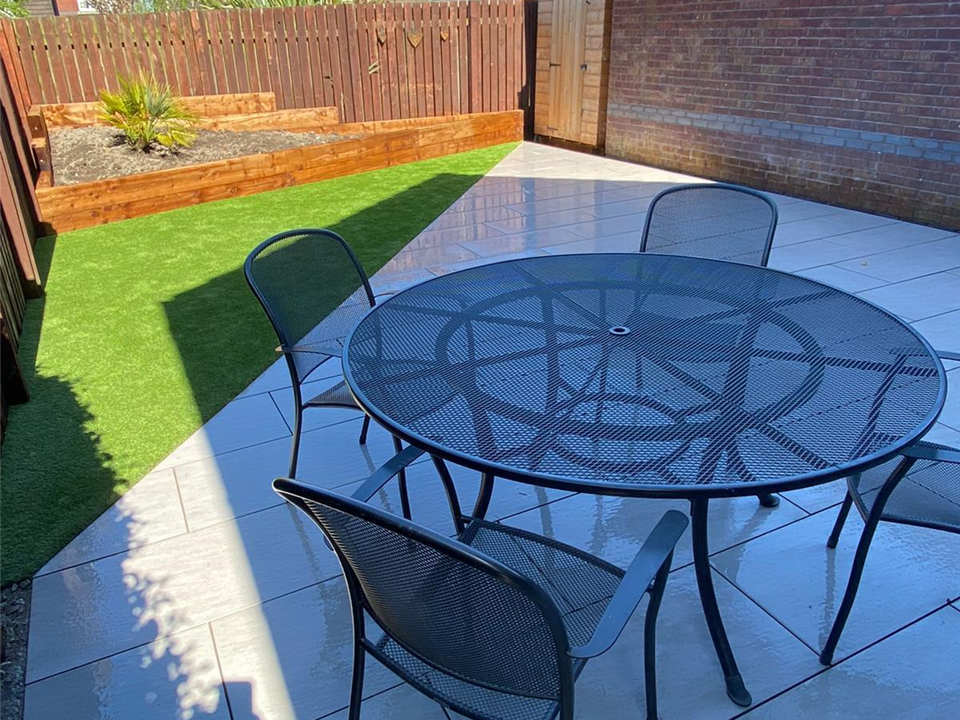 Bolton Landscapes - Verde Tempo