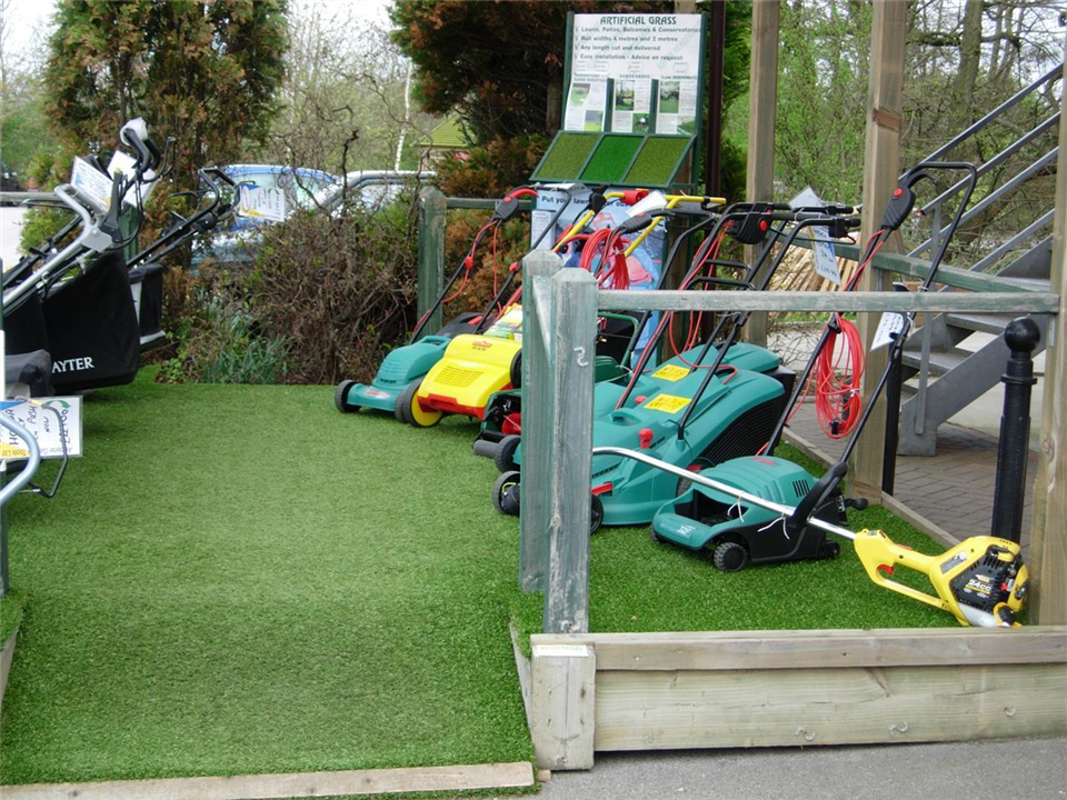 Auldene Garden Tools Display - Verdeluxe