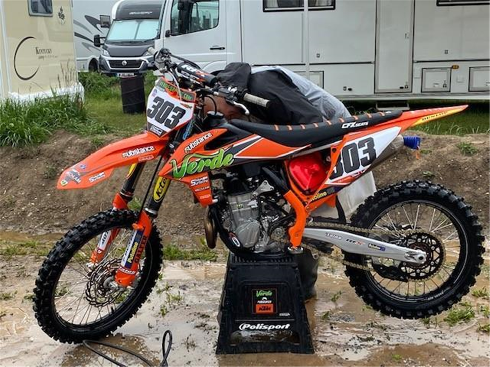 Washing the Bike off