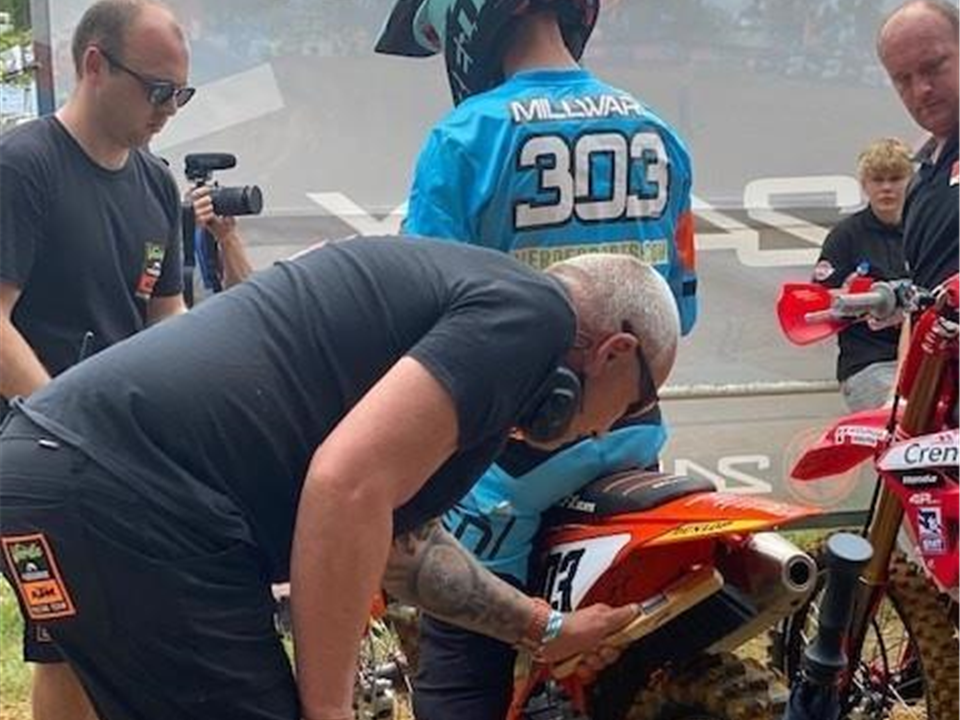 Checking over 303 in waiting zone