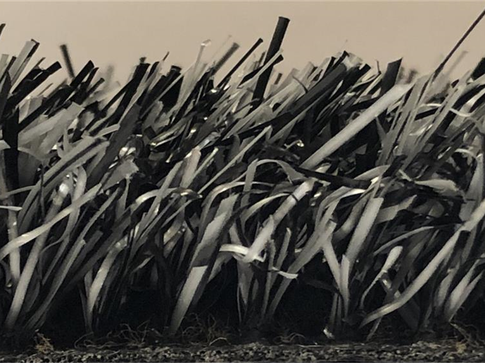  Groovy Grass Off Black - 1.78m X 1.20m