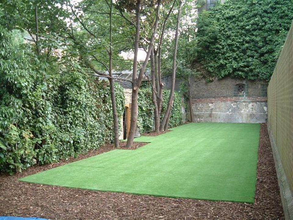 Berrys Garden Company installing artificial grass